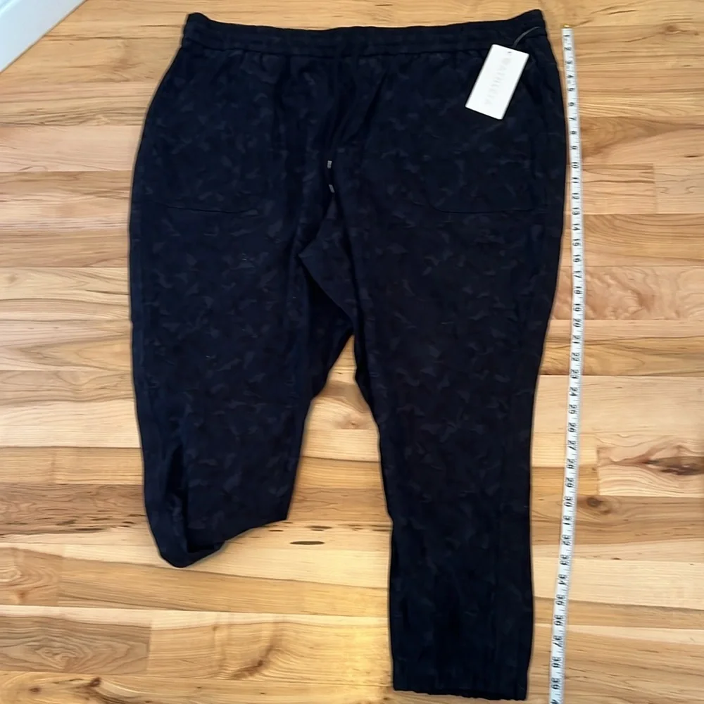Athleta Printed Farallon Jogger Pants Camo Print Size 26 - NWT